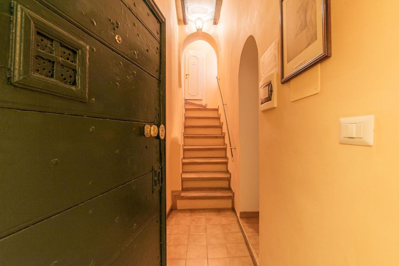 A Peaceful Retreat 2 Minutes From Piazza Navona - Fromhometorome Exterior photo
